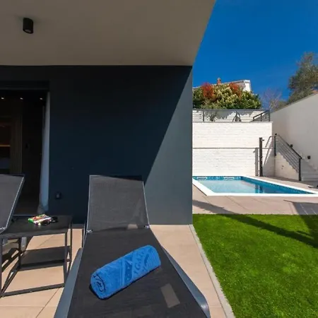 Apartment Annabel's Luxury With Private Pool, Jacuzzi And Sauna Krk Town