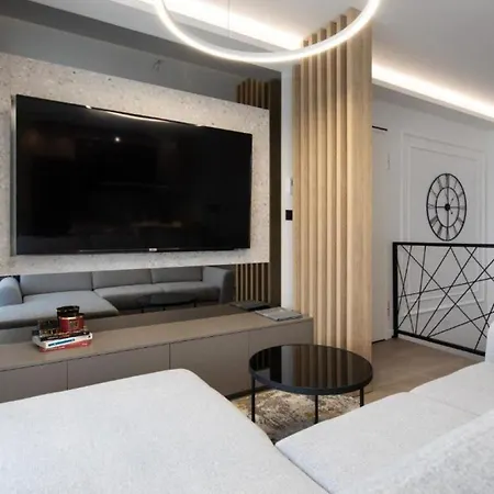 Annabel's Luxury With Private Pool, Jacuzzi And Sauna *