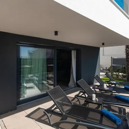 Annabel's Luxury With Private Pool, Jacuzzi And Sauna