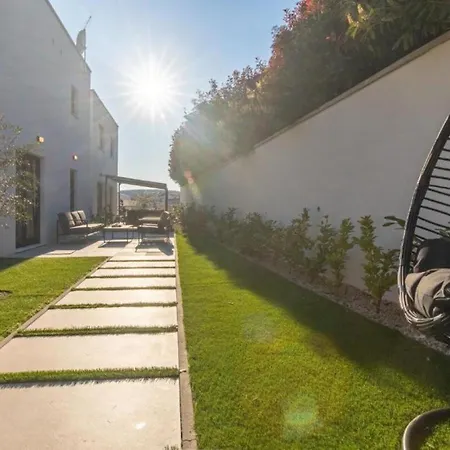 Annabel's Luxury With Private Pool, Jacuzzi And Sauna Lejlighed *