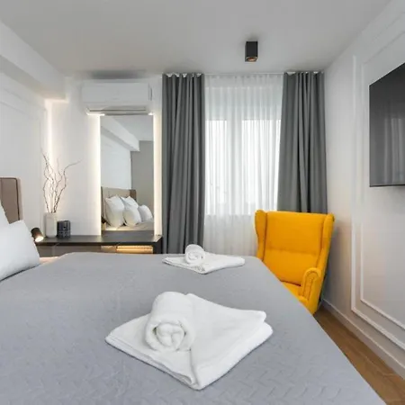 Annabel's Luxury With Private Pool, Jacuzzi And Sauna *