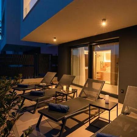 Annabel's Luxury With Private Pool, Jacuzzi And Sauna Lejlighed *
