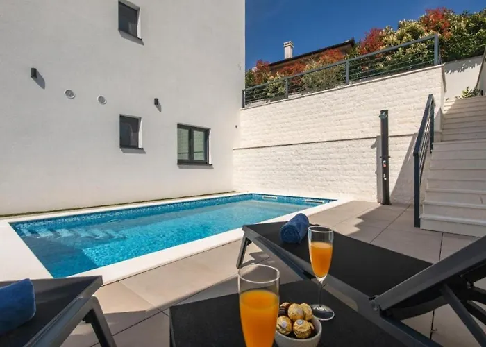 Apartment Annabel's Luxury With Private Pool, Jacuzzi And Sauna Krk Town