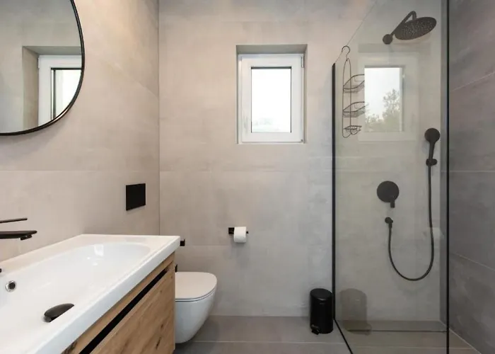 Annabel's Luxury With Private Pool, Jacuzzi And Sauna Apartment *