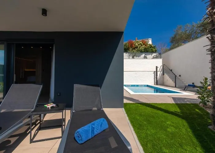 Apartment Annabel's Luxury With Private Pool, Jacuzzi And Sauna Krk Town