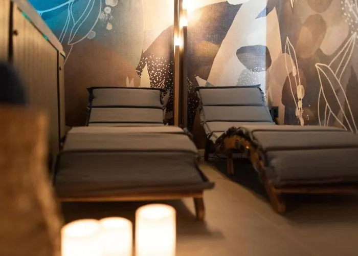 Annabel's Luxury With Private Pool, Jacuzzi And Sauna Apartment