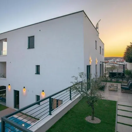 Apartmán Annabel's Luxury With Private Pool, Jacuzzi And Sauna *