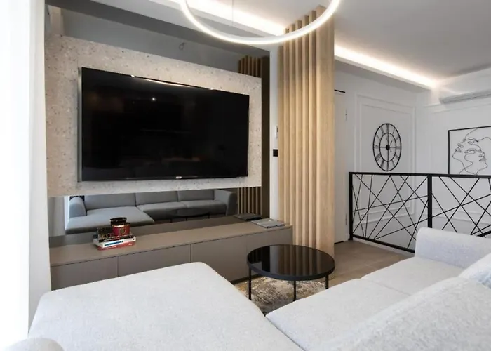 Annabel's Luxury With Private Pool, Jacuzzi And Sauna *